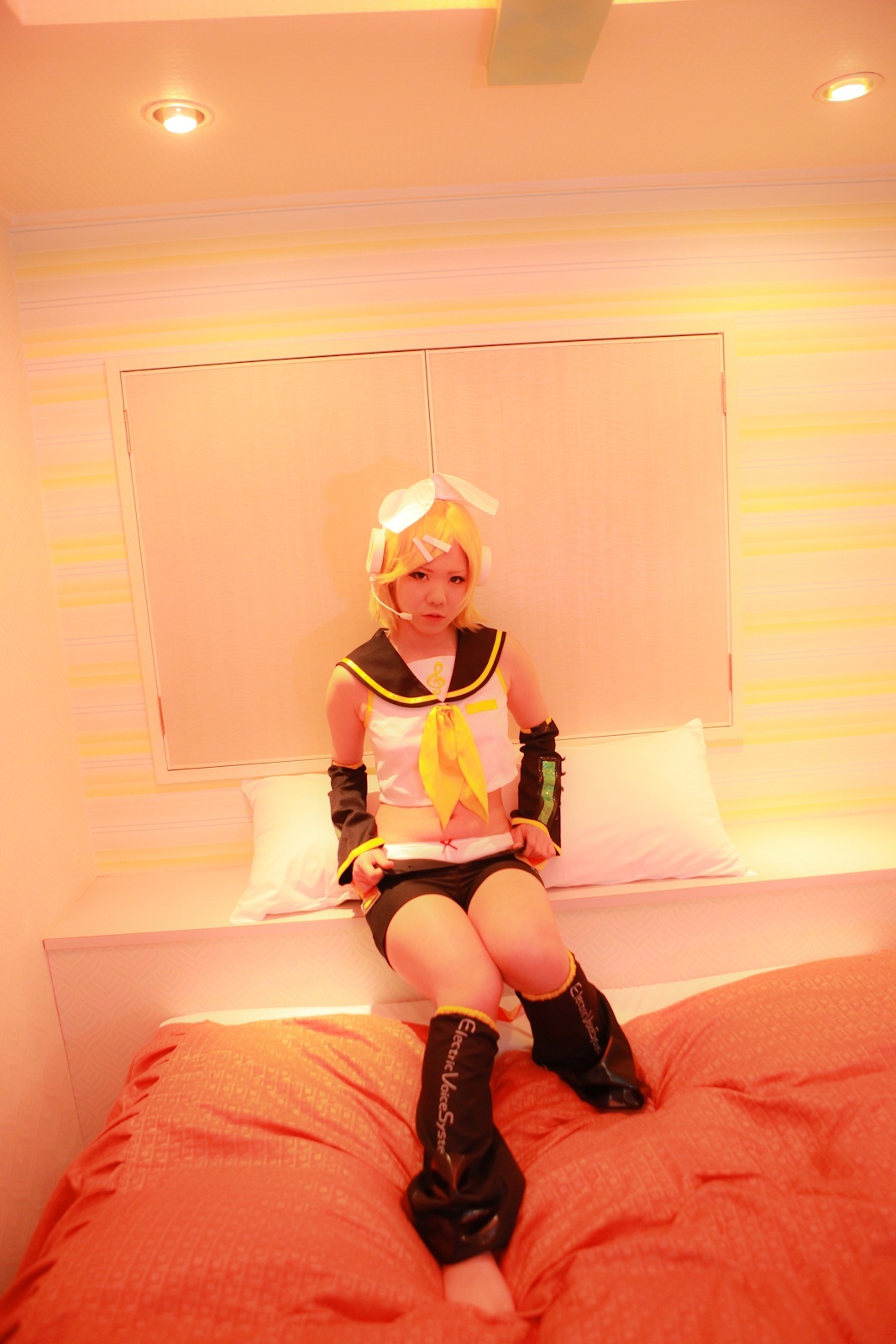 [Cosplay]  Vocaloid - Hot Kagamine Rin Naked